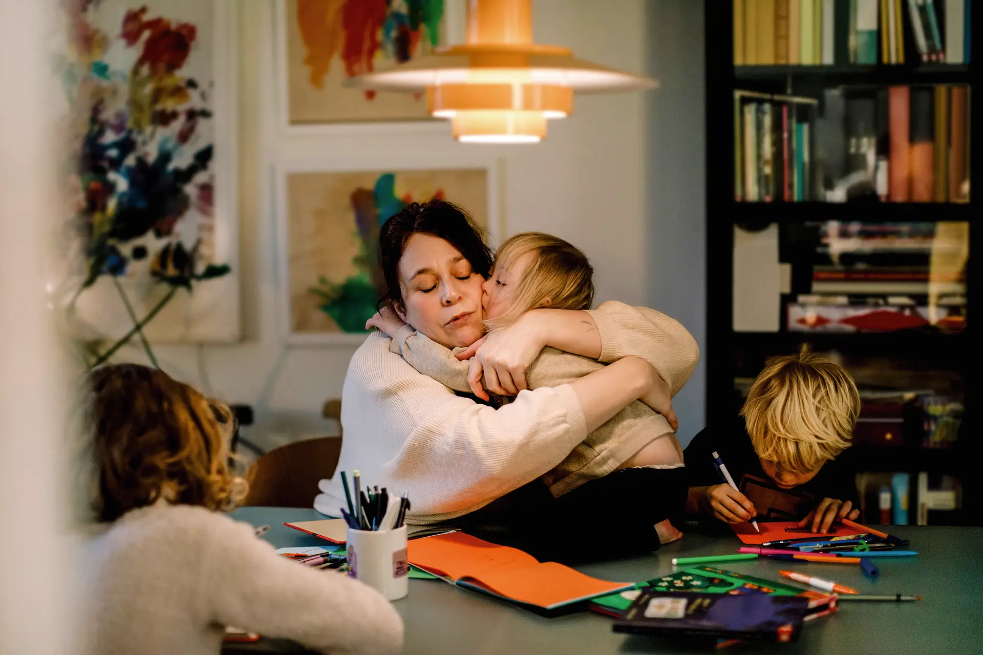 Mais de 80% das famílias monoparentais são suportadas pelas mães, mais uma pedra na engrenagem da igualdade social e económica FOTO: getty images