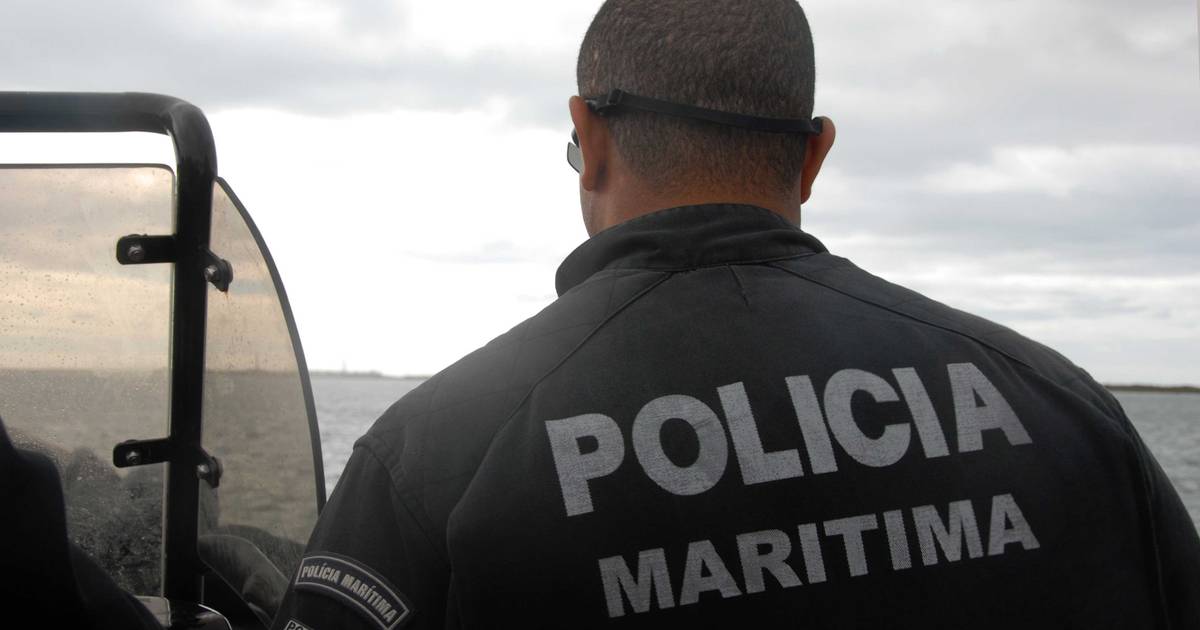 Migrações: Polícia Marítima interceta dois caiaques no Mar Mediterrâneo