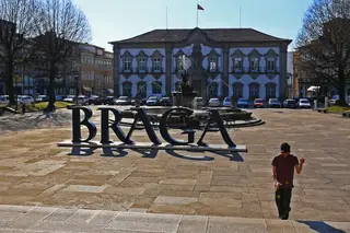 Braga na lista das três cidades finalistas ao título de Capital Europeia da Democracia