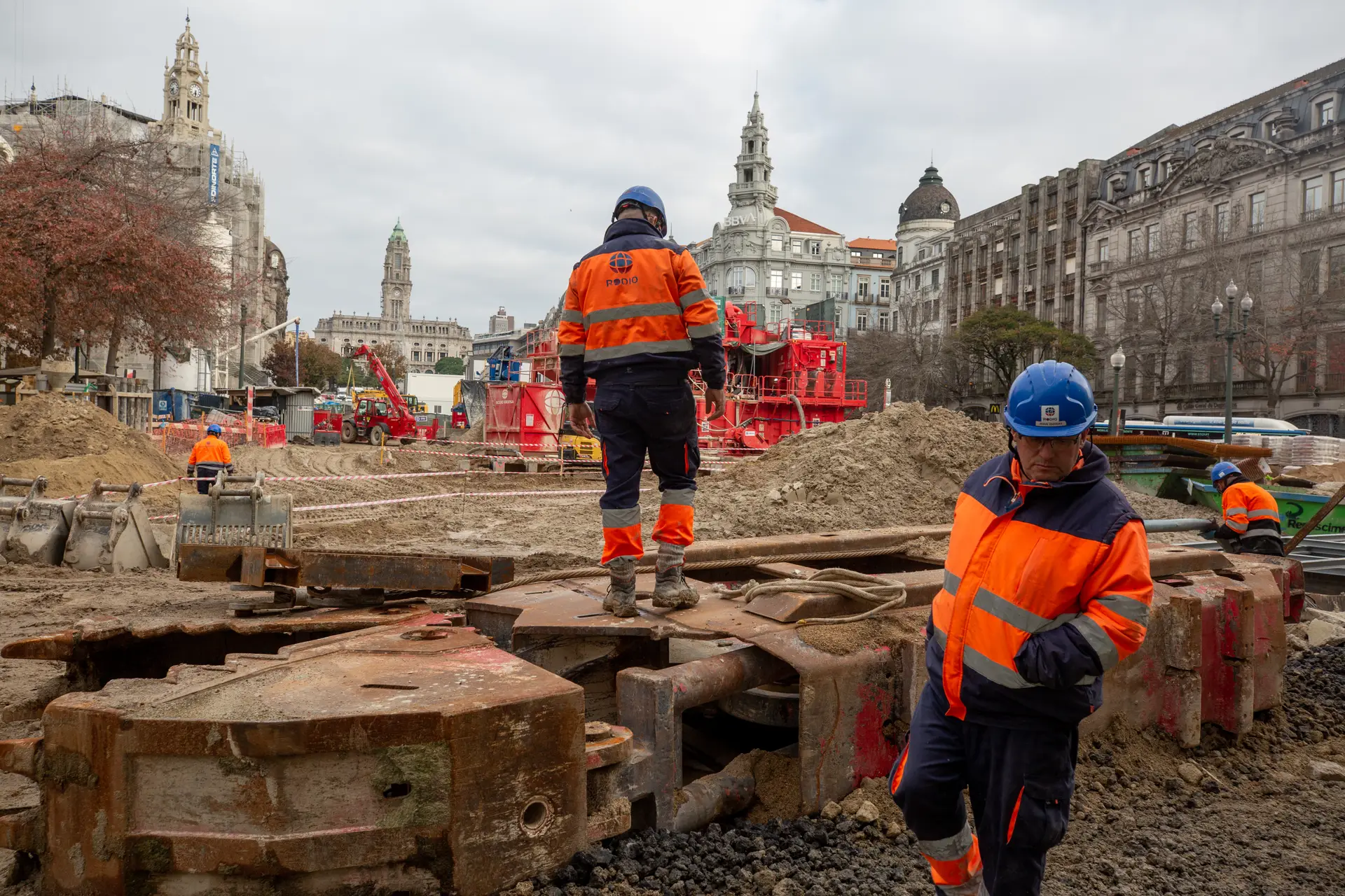 Obras da linha Rubi no centro do Porto