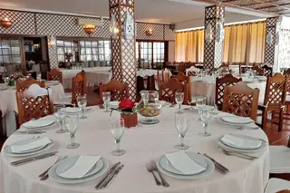 O restaurante foi fundado em 1986 por Júlia, Ilda e Francisco Vinagre