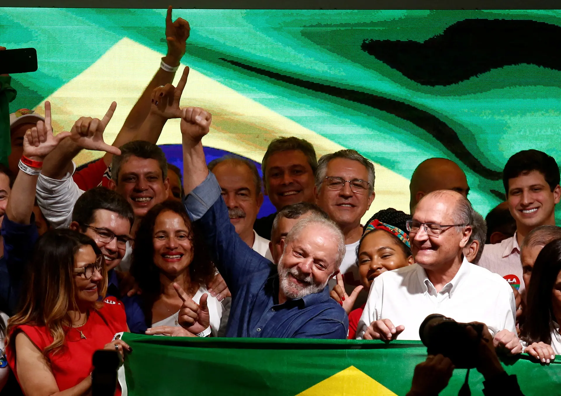 VITÓRIA. Lula da Silva arrebatou o Palácio do Planalto a Jair Bolsonaro, mas herda dele um Brasil profundamente dividido