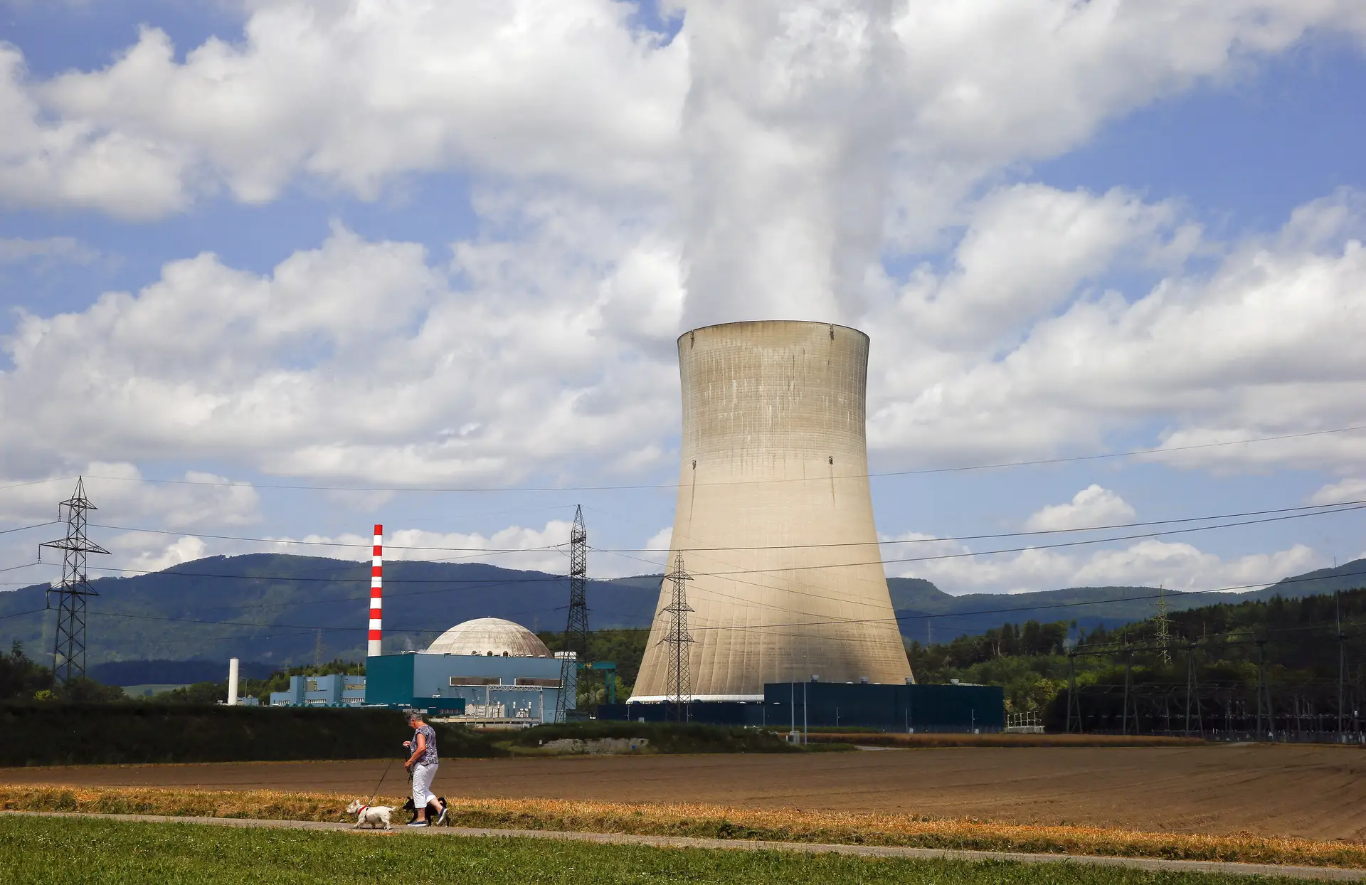 Polónia terá energia nuclear a partir de 2033 e aposta na indústria do carvão