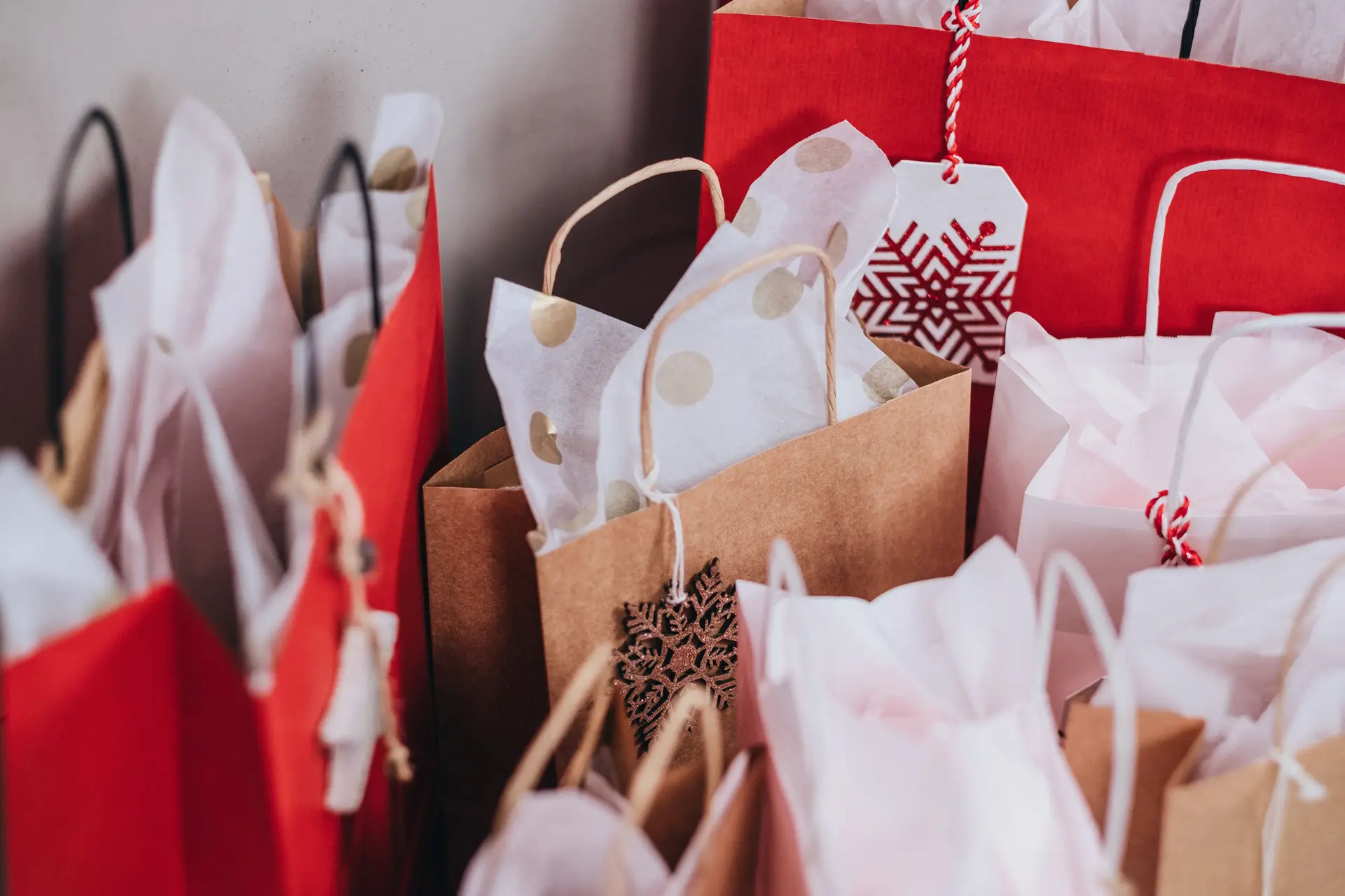 Portugueses vão gastar menos 5% este Natal e um quarto diz que não irá comprar prendas