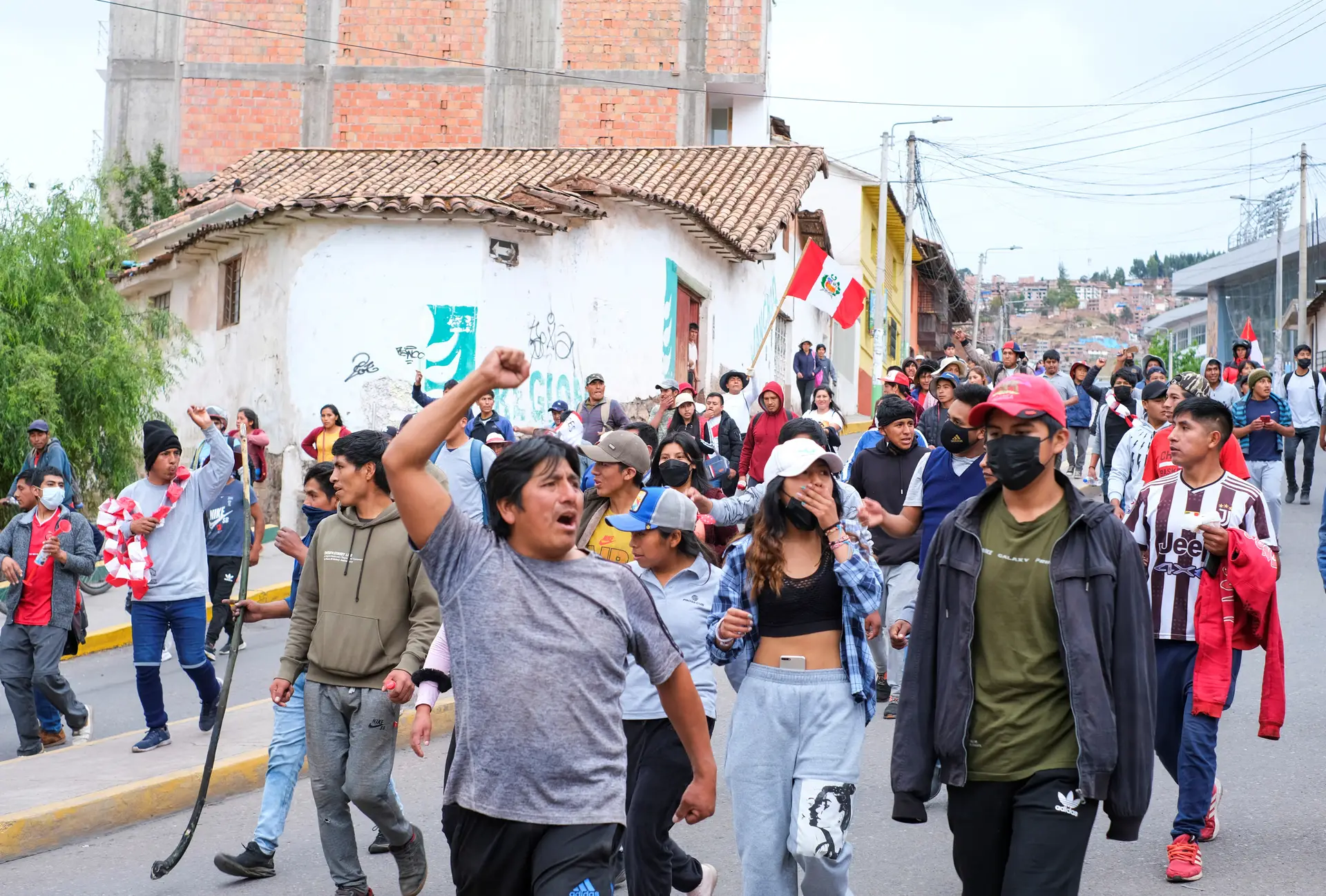 Novo Governo do Peru impõe estado de emergência em todo o país por 30 dias