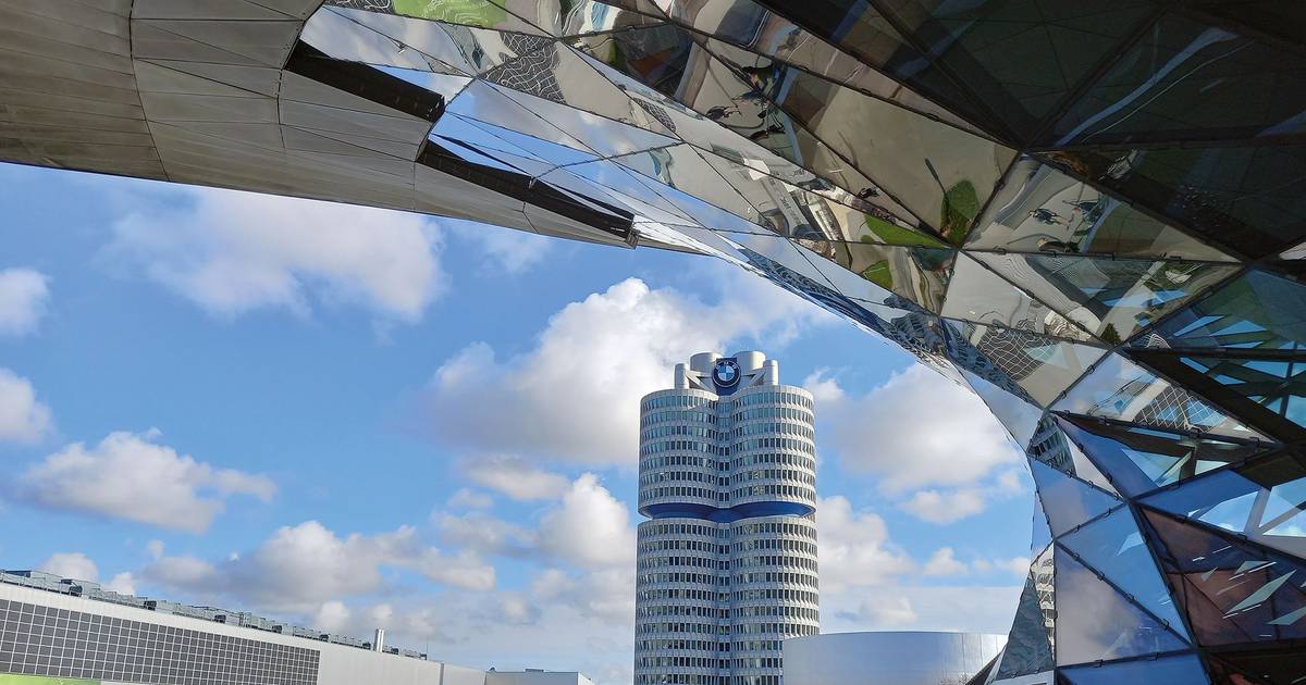 BMW vai propor a saída voluntária a quase metade dos seus funcionários na Alemanha
