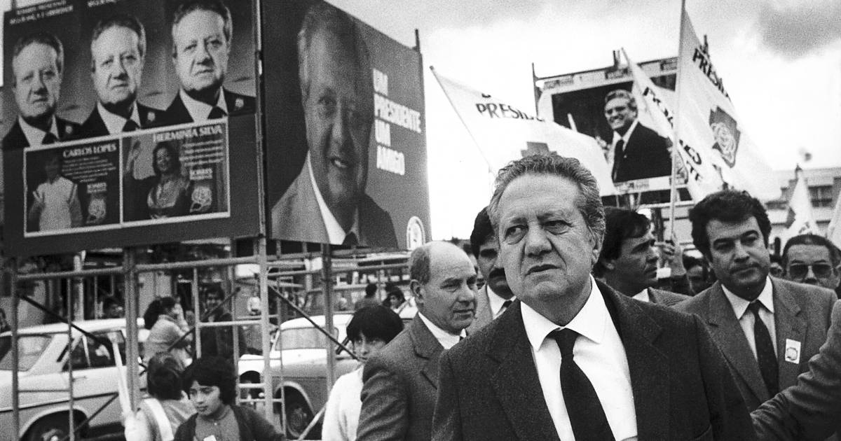 50 anos de Partido Socialista e a sua figura mais marcante: Mário Soares