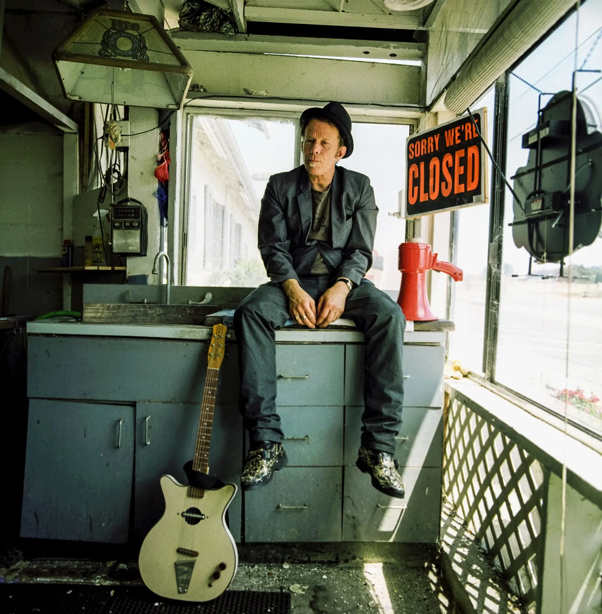“Alice” e “Blood Money” são dois álbuns que Tom Waits lançou em 2002. Reeditam-se agora no 20º aniversário