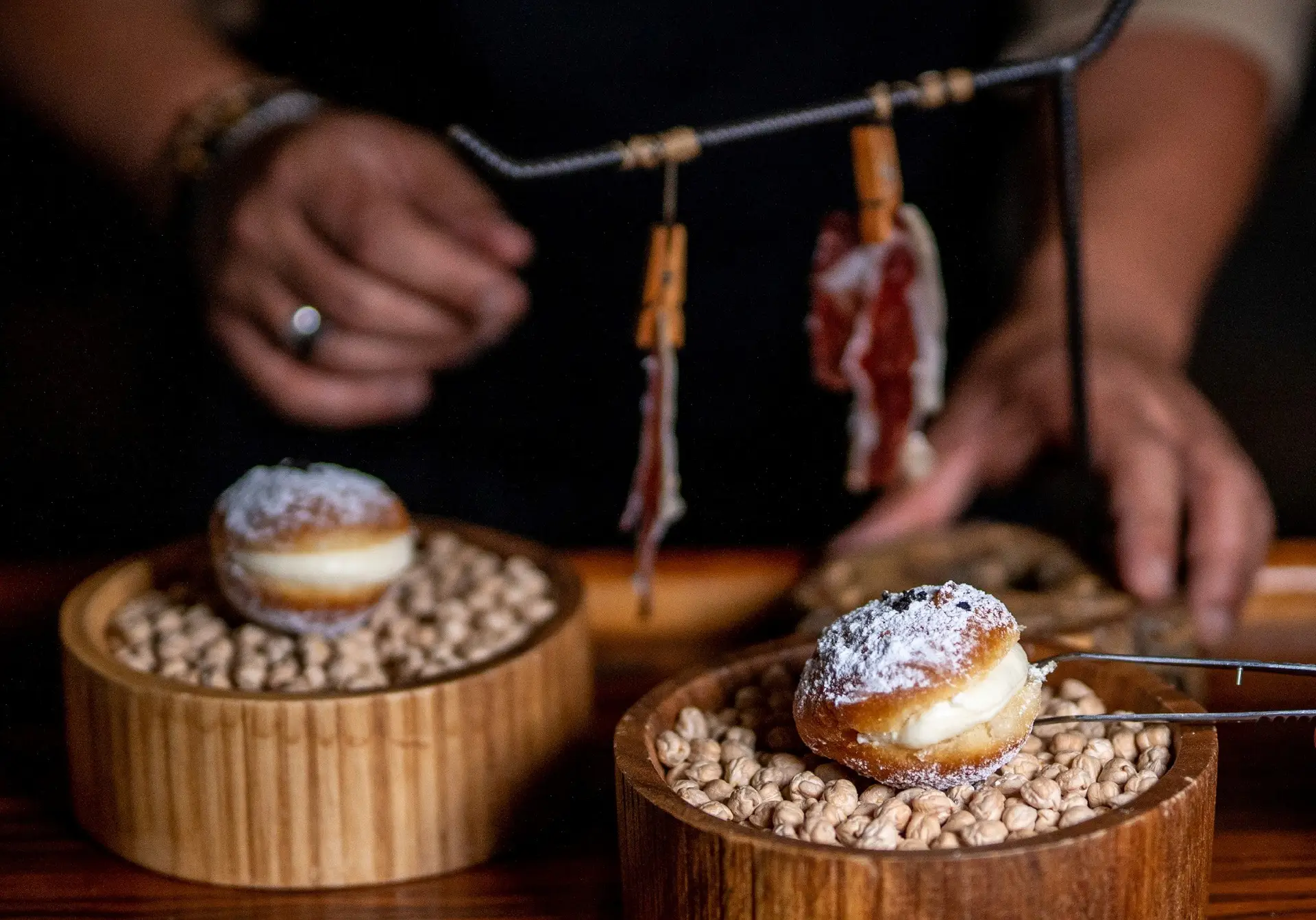 Bola de Berlim e presunto de porco bísaro no Restaurante G, em Bragança