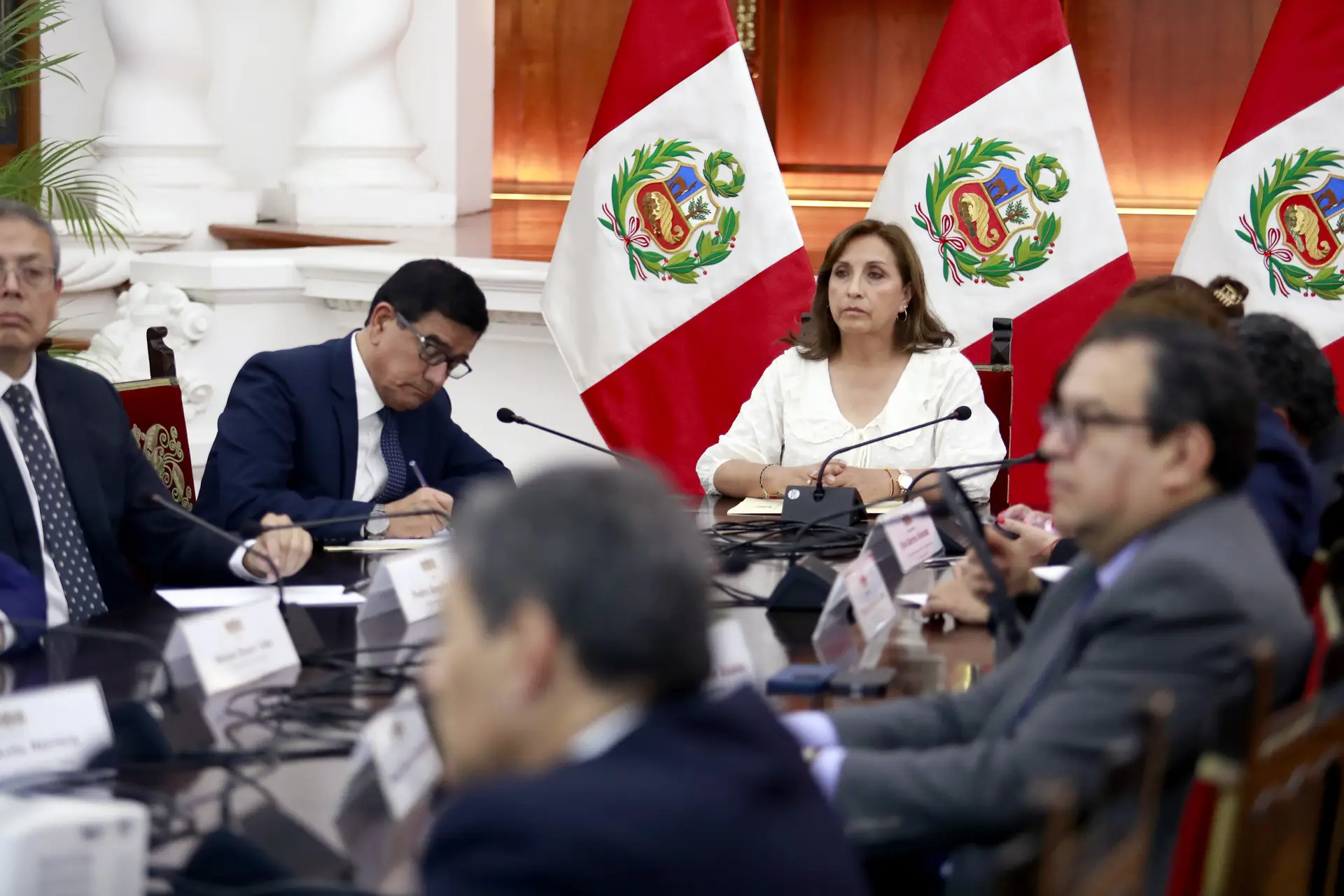 Ministro da Defesa é o novo primeiro-ministro do Peru, após a detenção do anterior