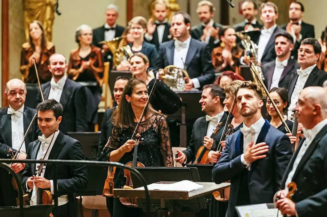 A Orquestra Gulbenkian com o maestro Lorenzo Viotti, no Musikverein, em Viena.