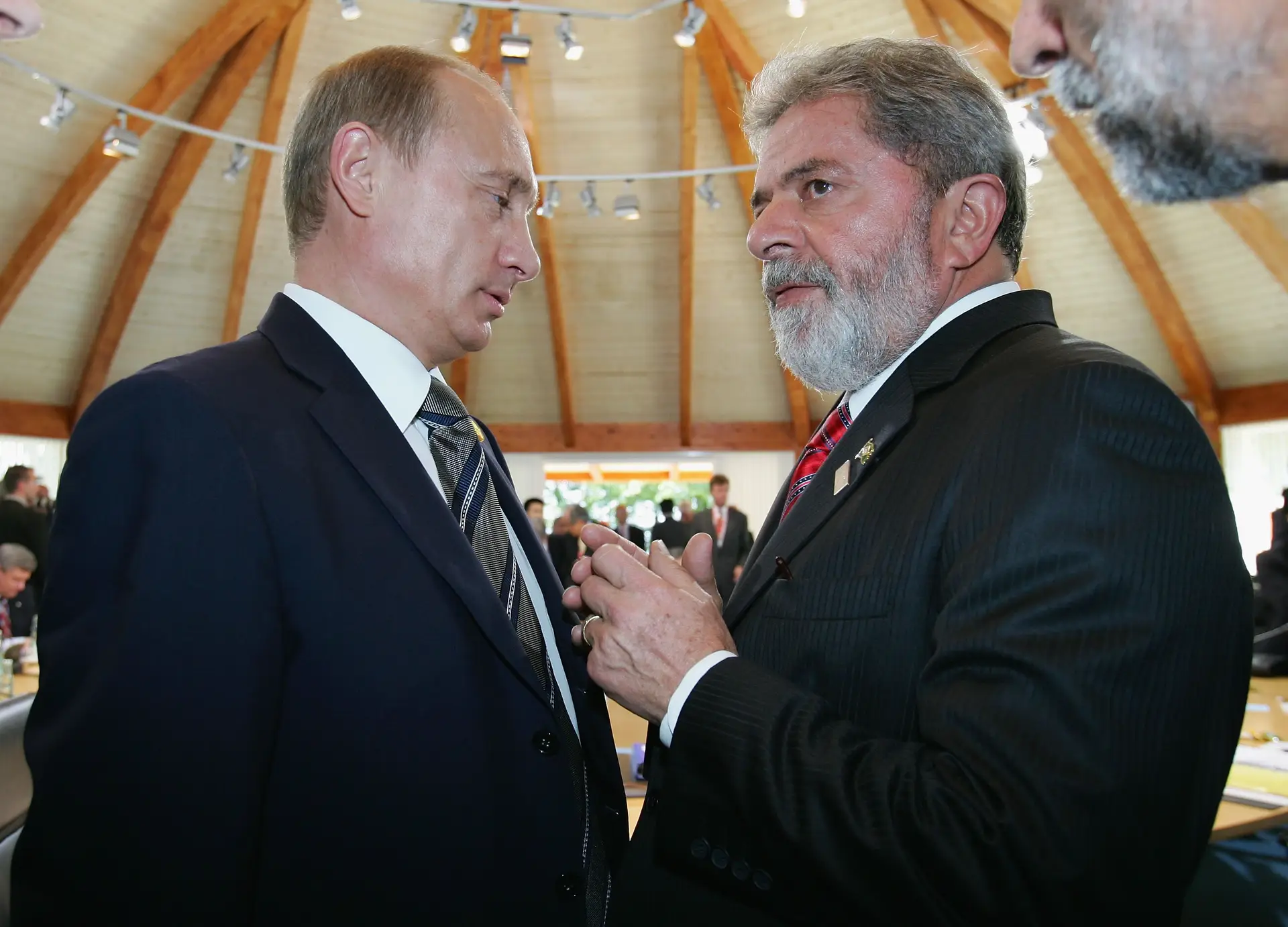 Vladimir Putin e Lula da Silva numa cimeira do então G8 na Alemanha, em 2007