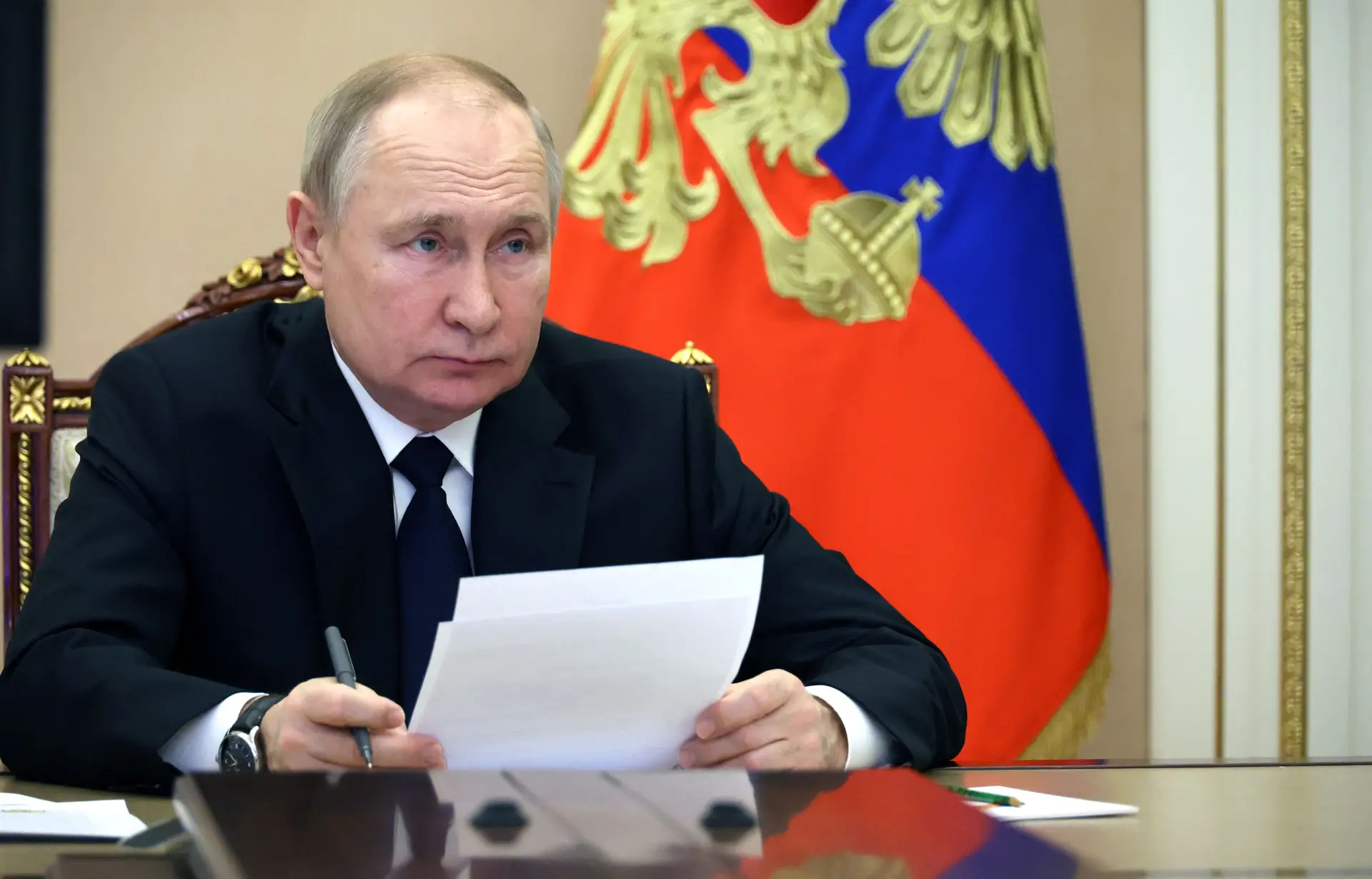 Rússia trava exportação de petróleo para a UE: uma decisão simbólica ou com impacto nos preços dos combustíveis?