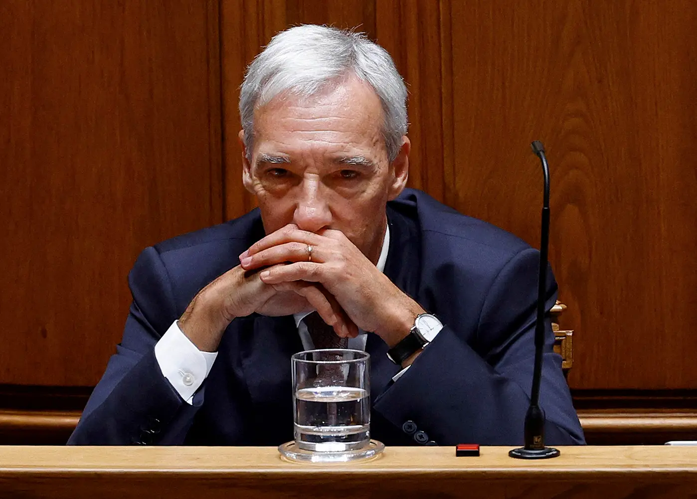 João Gomes Cravinho foi ao Parlamento dizer que fez tudo “o que tinha a fazer”