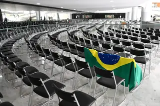 Alta tensão no Brasil, com posse de Lula: suspense mantém-se até 2 de janeiro