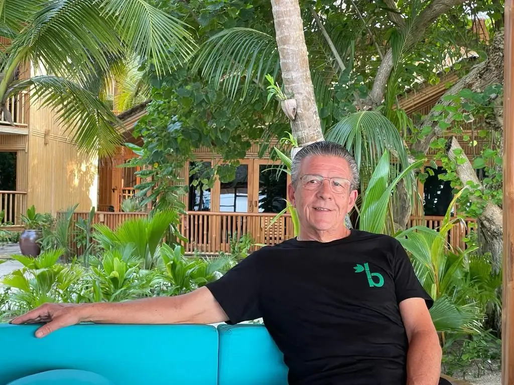 António Marques, engenheiro agrónomo reformado, garante ter feito o Ecoboo "por paixão, e para dar acesso a outros às experiências fantásticas que tive a passar férias nas Maldivas com a família e amigos