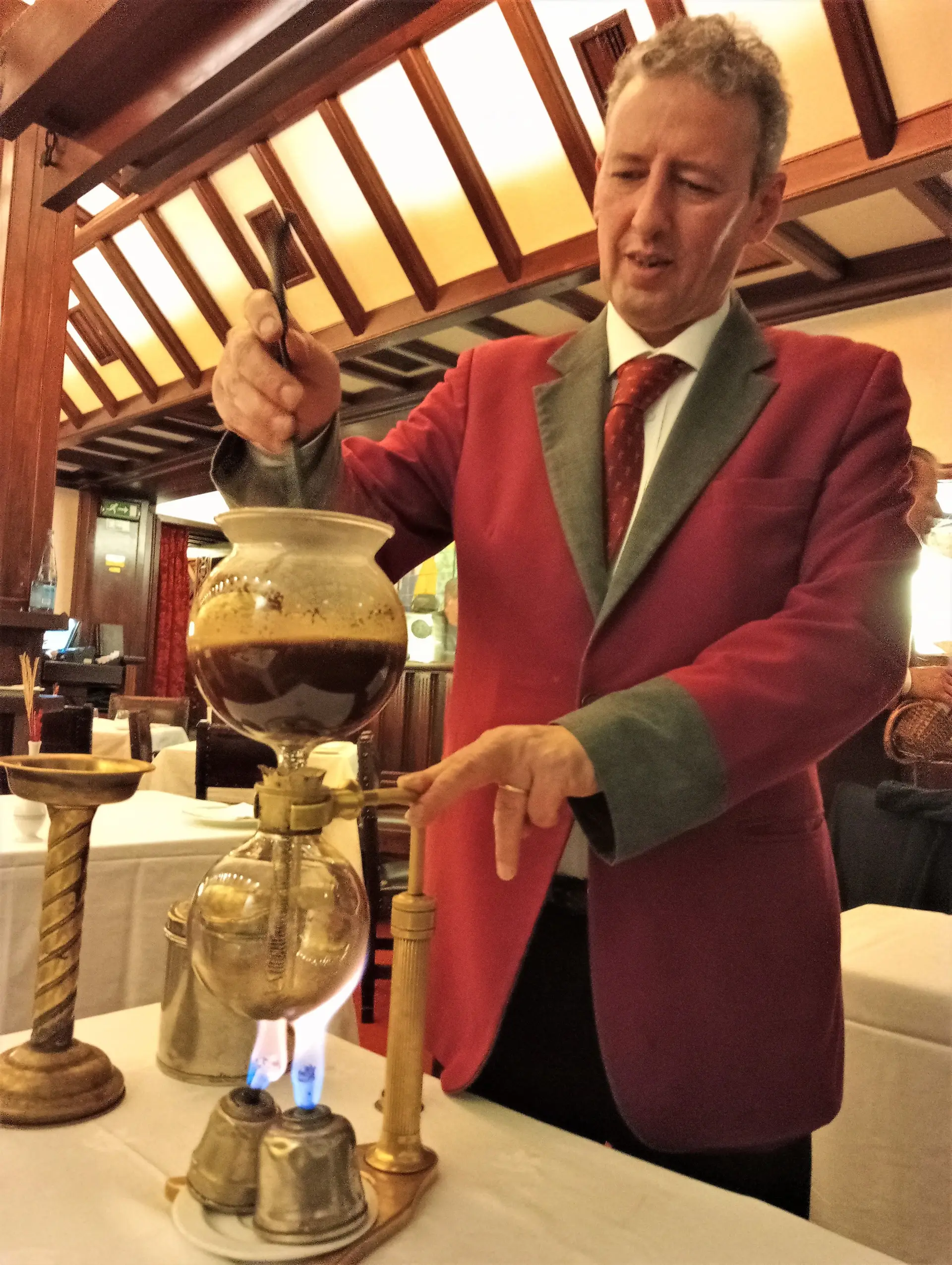 O Gambrinus ainda serve café de balão...