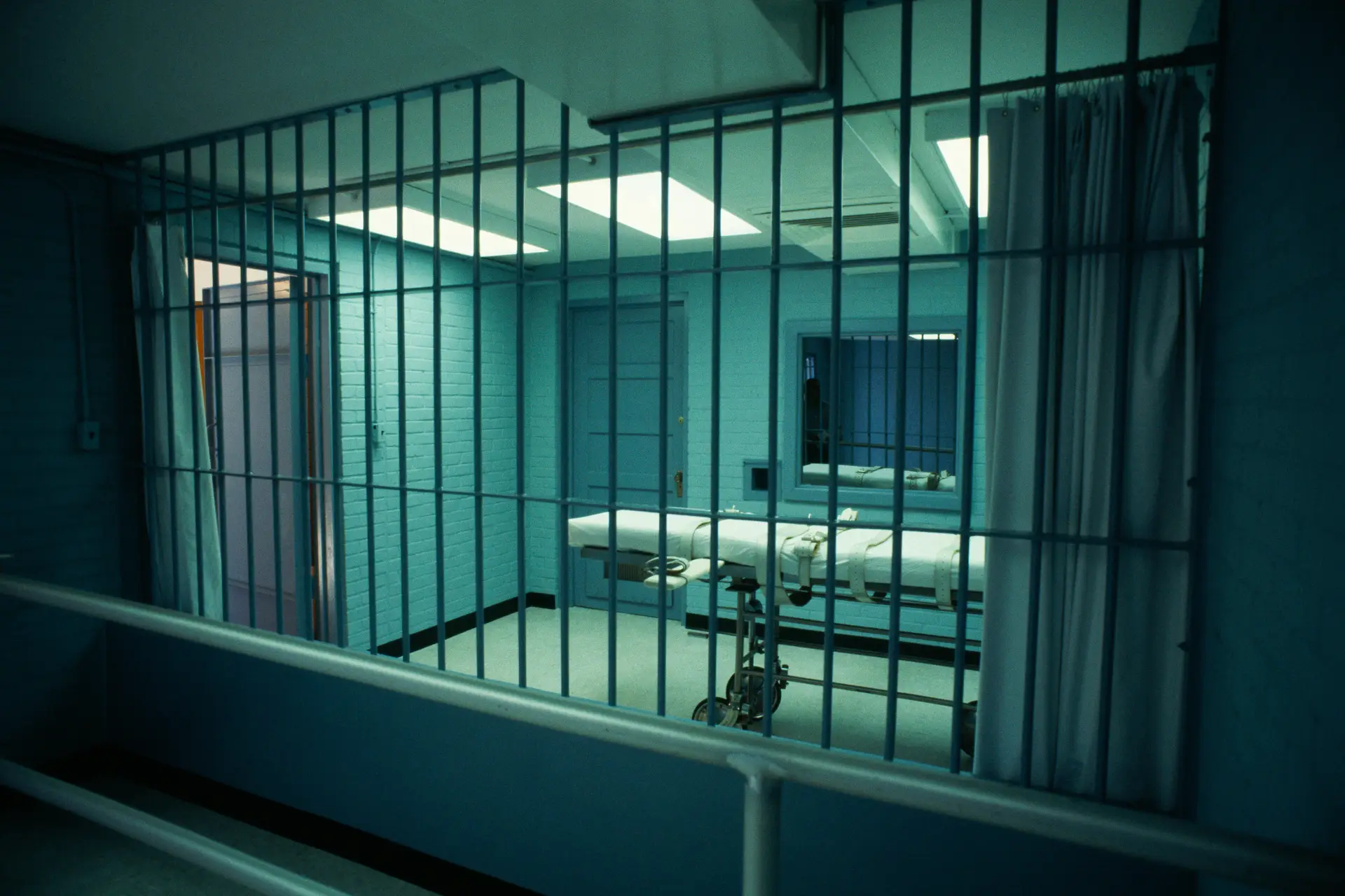 Recluso, família das vítimas e guardas prisionais pediram misericórdia, mas governador e justiça decidiram executar pena de morte