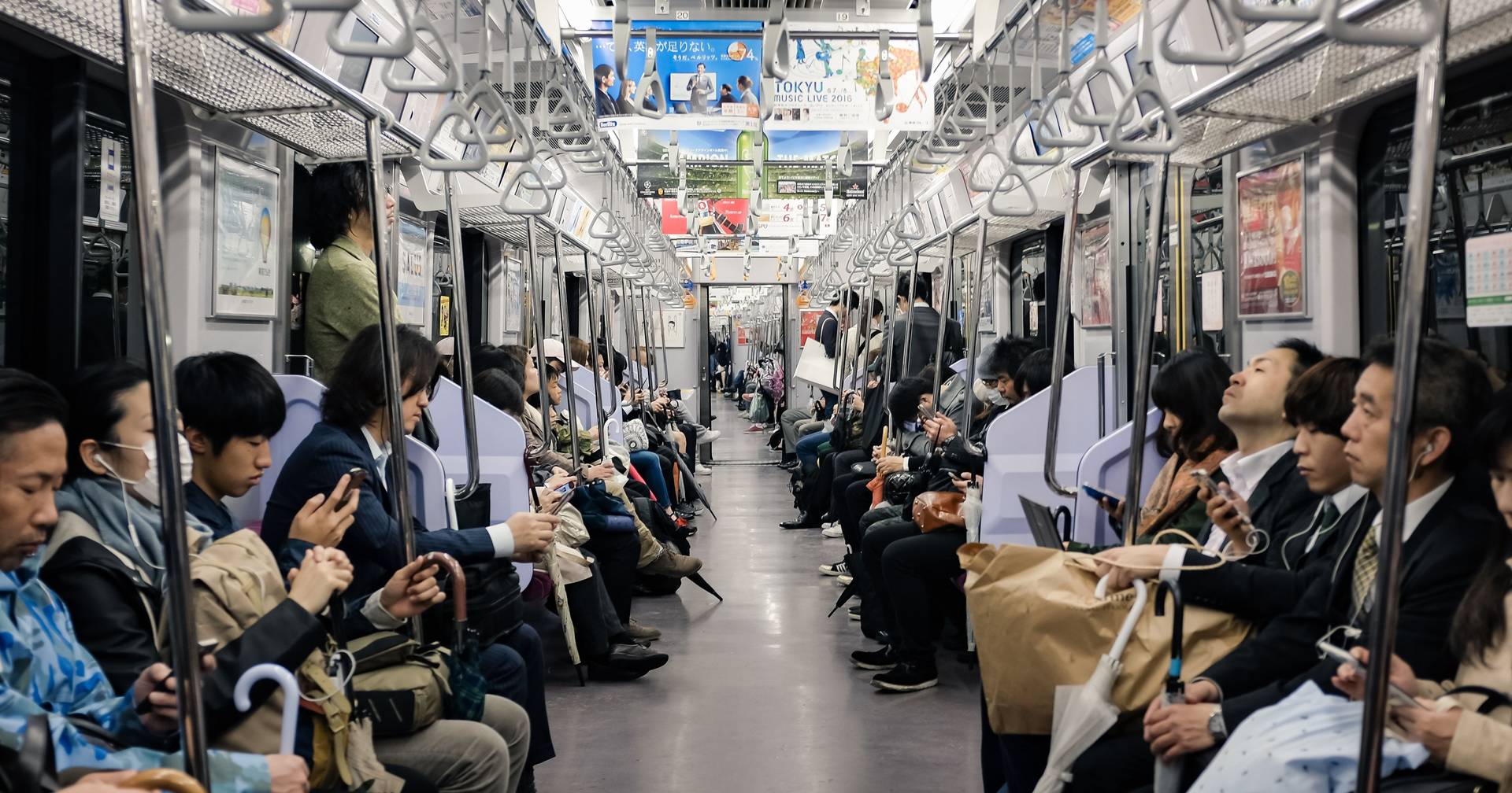 東京都、中等教育へのアクセスに関する男女別割当てを撤廃へ