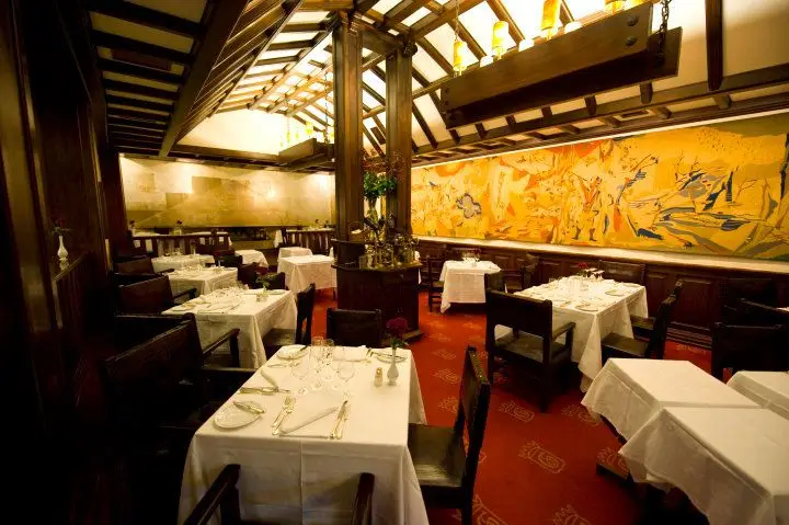 A Sala Grande do restaurante
