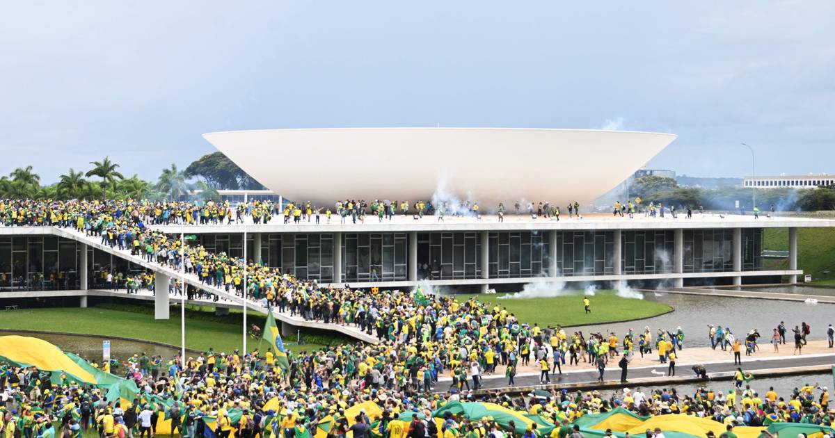 Imagens da invasão do Congresso em Brasília