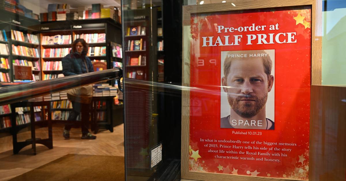 O que revela a autobiografia do príncipe Harry? O Expresso já leu o livro que promete abalar a monarquia britânica