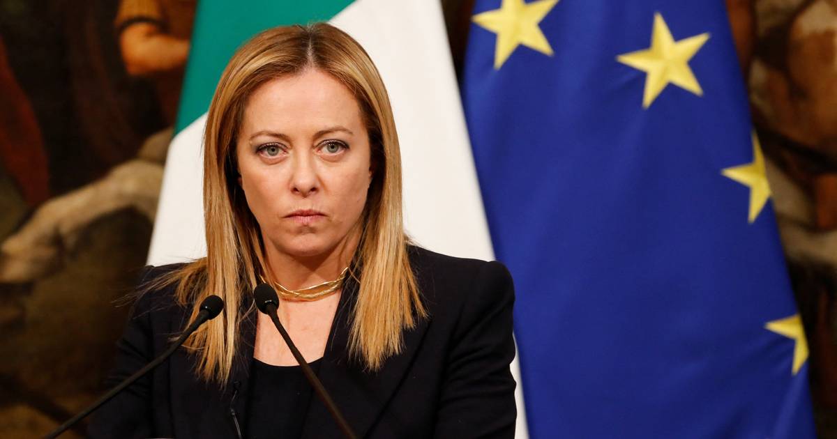 Direita italiana consolida-se nas eleições locais mas terá de enfrentar segundas voltas