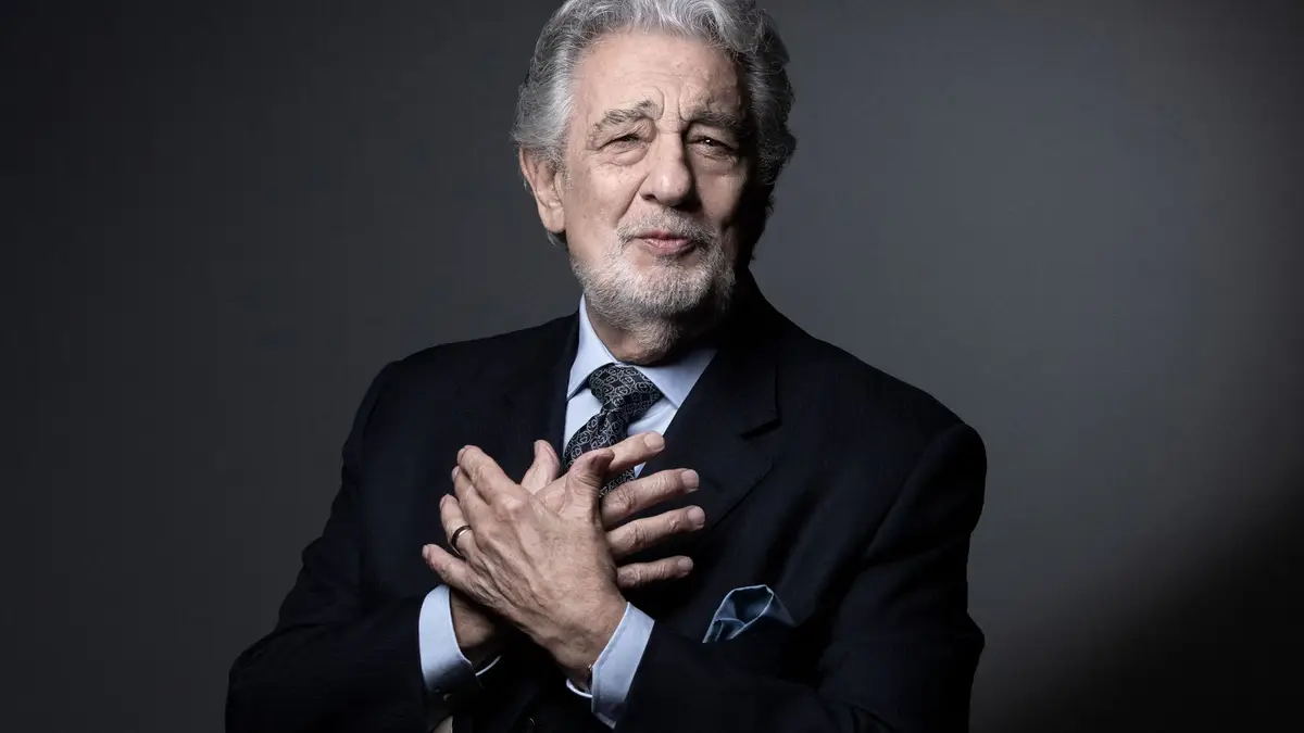 Não aceites boleia do Plácido Domingo”: o conselho que uma cantora  espanhola recebeu antes de trabalhar com o tenor - Expresso