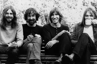 Tudo sobre as celebrações de 50º aniversário de “The Dark Side of the Moon”, dos Pink Floyd: a caixa de luxo, o livro e as novidades