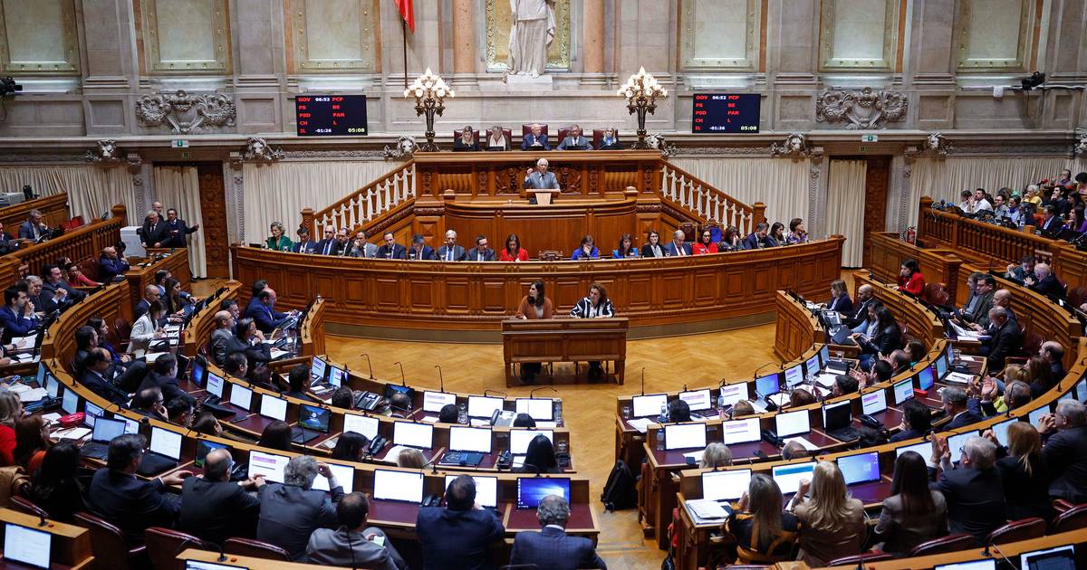 Portugueses desiludidos com o funcionamento da democracia