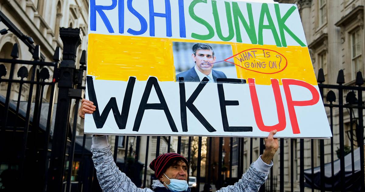 Reino Unido: Braço de ferro entre sindicatos e primeiro-ministro Rishi Sunak