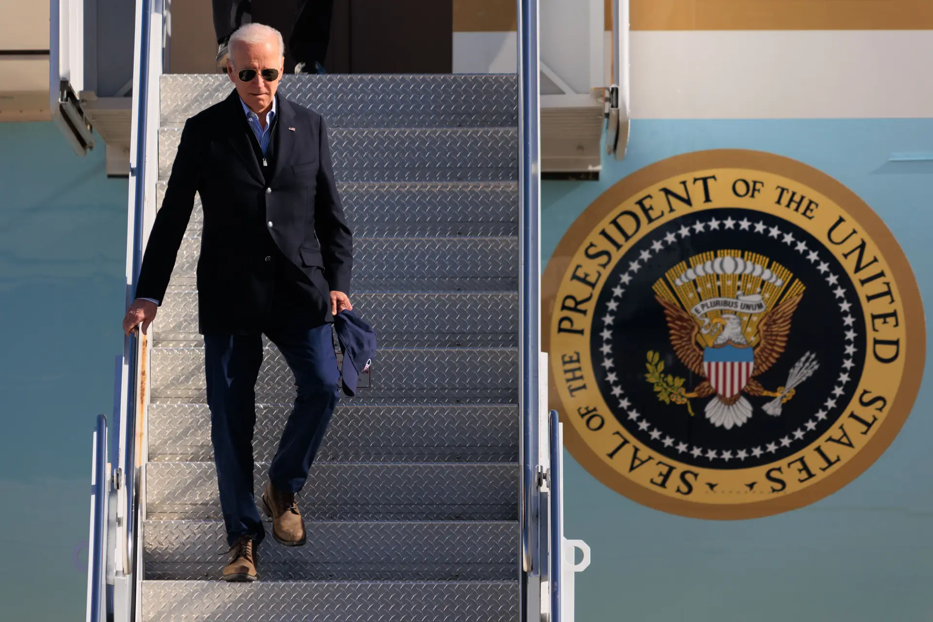 Joe Biden a chegar à Califórnia para uma visita após intempérie, esta semana