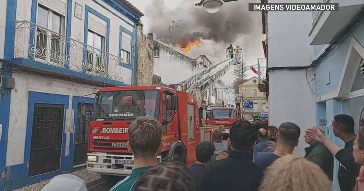 Incêndio numa casa no Montijo faz quatro feridos, um em estado grave