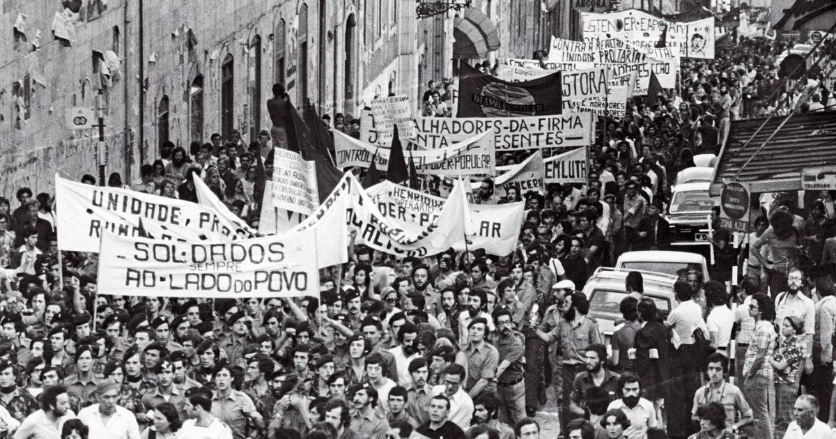 1975: O ano da economia 'socialista' à portuguesa