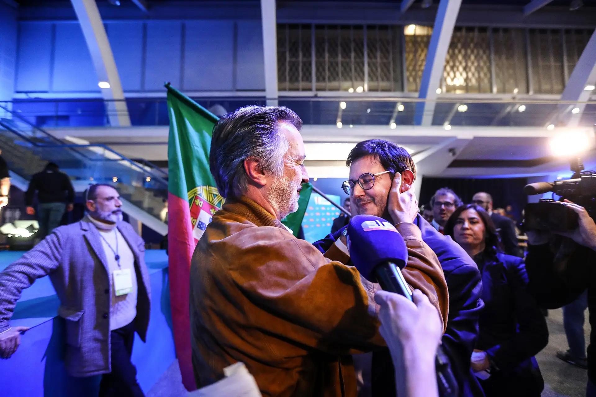 Cotrim considera que a IL fica “excelentemente entregue” a Rui Rocha