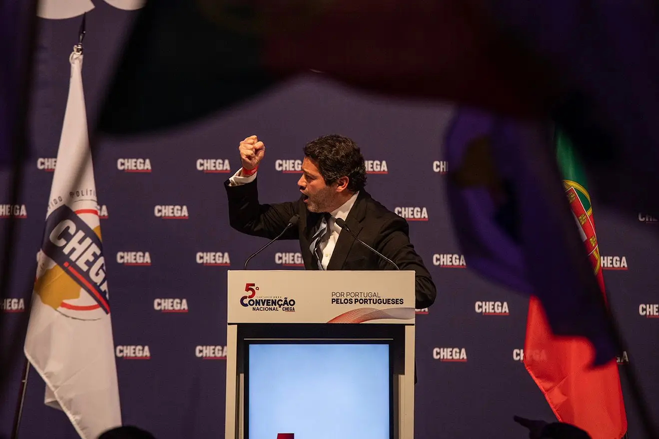 Moderar o discurso e olear a máquina, sempre a pensar no poder: à quinta convenção, o Chega entrou na idade adulta