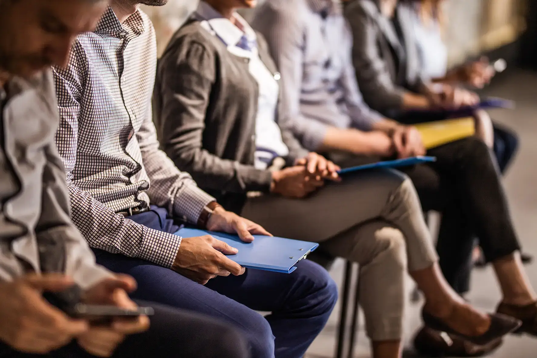 Mais qualificados, mais velhos e mais longe das profissões tradicionais: como os trabalhadores portugueses mudaram numa década