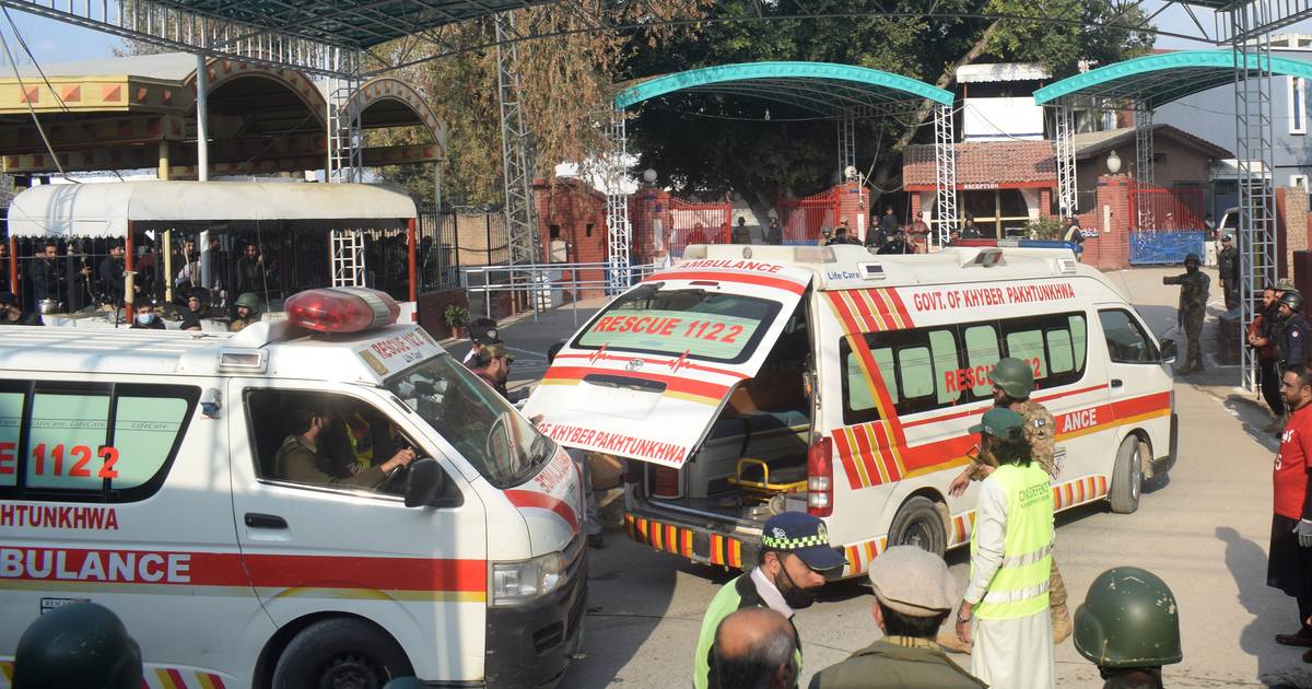 Balanço de atentado em mesquita no Paquistão subiu para 61 mortos