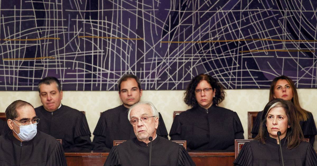 Tribunal Constitucional escolheu finalmente nomes para substituir três juizes que tinham terminado mandato