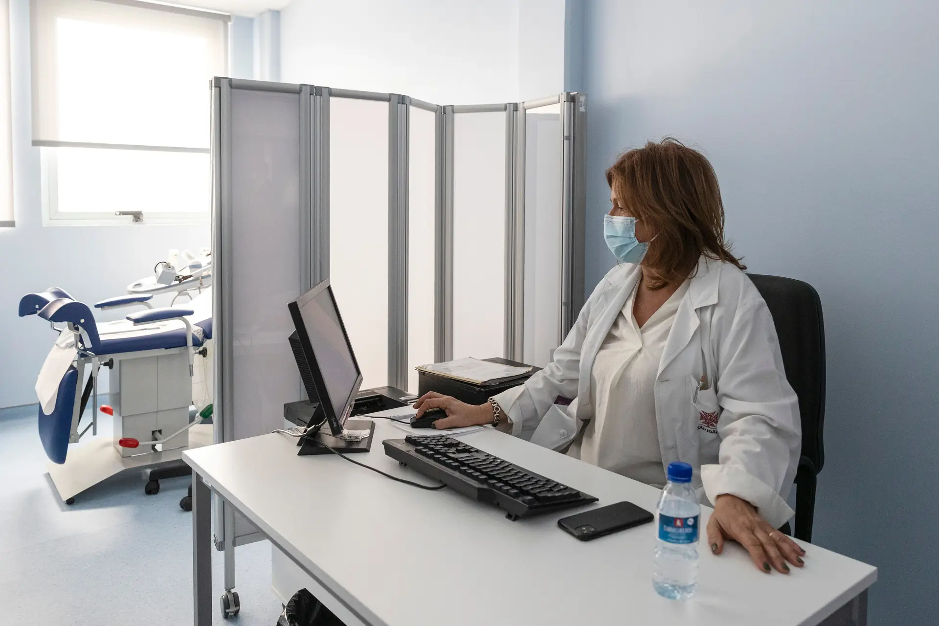 Mulheres são mais qualificadas, mas homens ganham mais 17,5%
