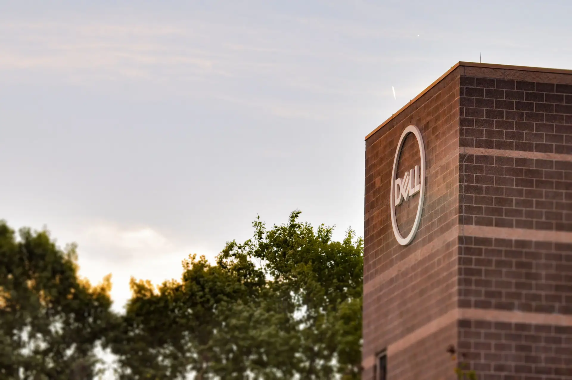 Dell vai despedir 5% dos seus trabalhadores