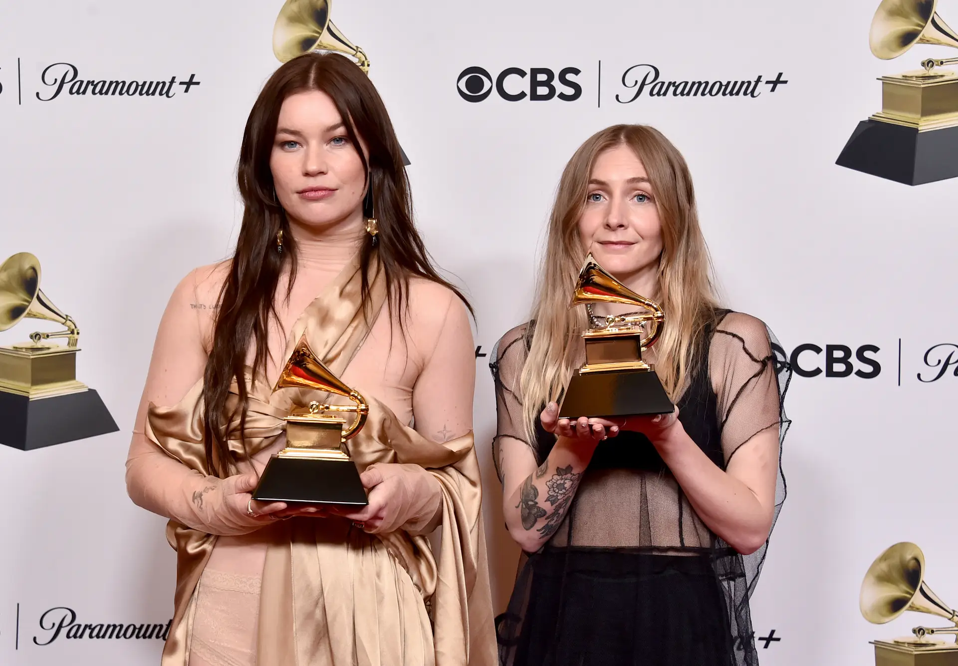 As estreantes Wet Leg ganharam os dois Grammys da música alternativa