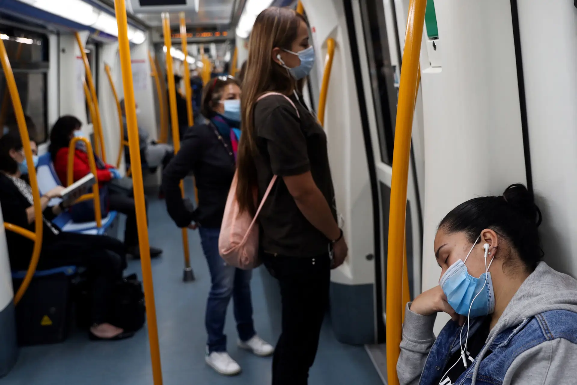 OCDE recomenda que países aloquem mais de 1,4% do PIB para saúde com vista a enfrentarem novas crises pandémicas