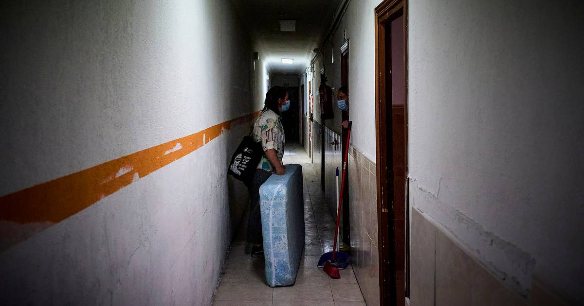 “Socorro! Ocuparam a minha casa.” Crise na habitação provoca onda de ocupações em Espanha