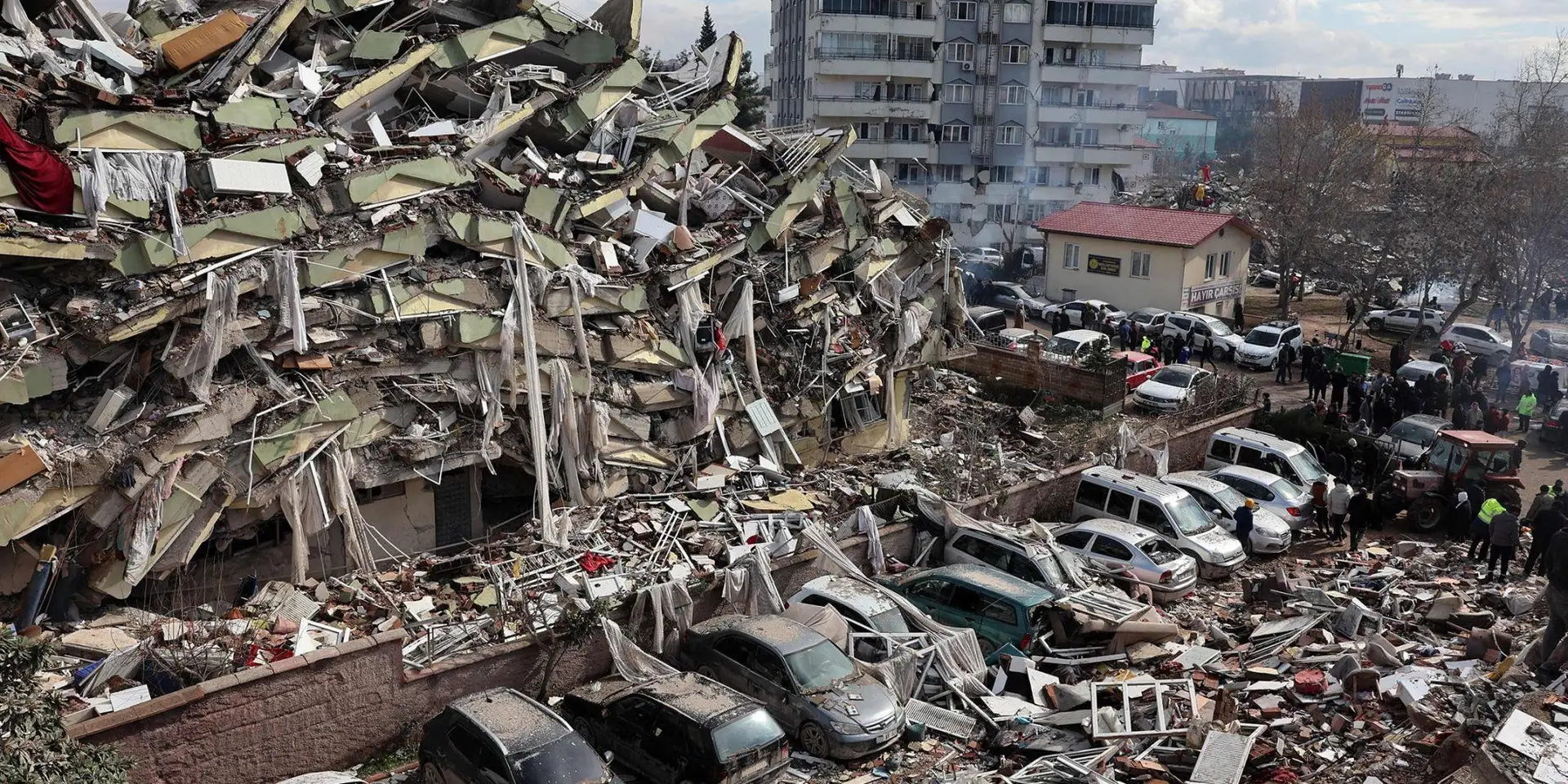 Destroços do sismo que assolou a Turquia e a Síria
