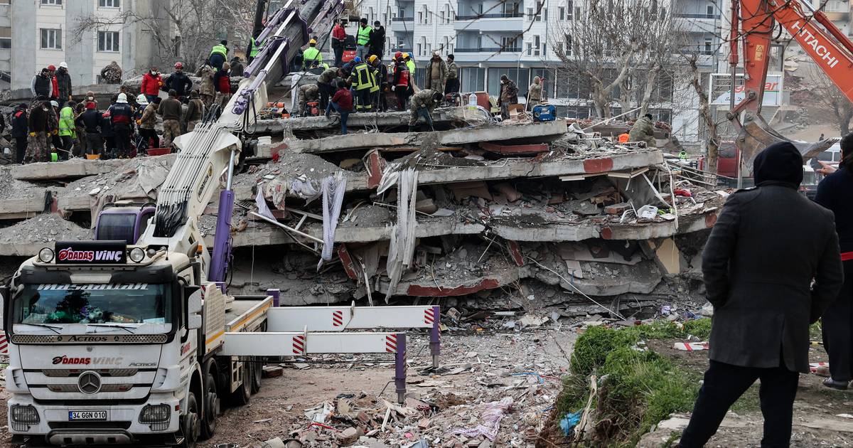 Turquia: País registou mais de sete mil réplicas dos terramotos