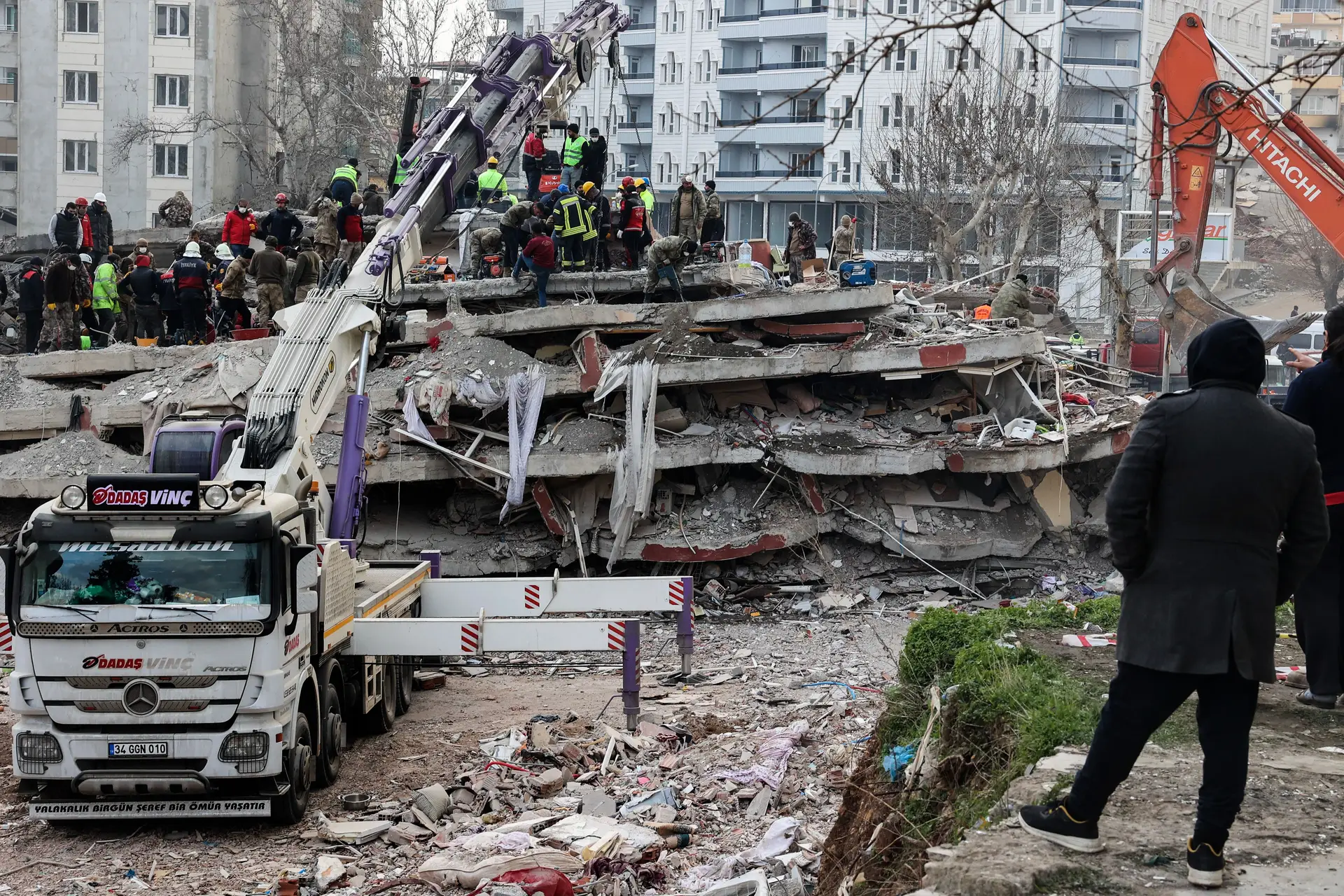 Sismo na Turquia: número de mortos ultrapassa os 33 mil e ONU alerta que ainda pode duplicar