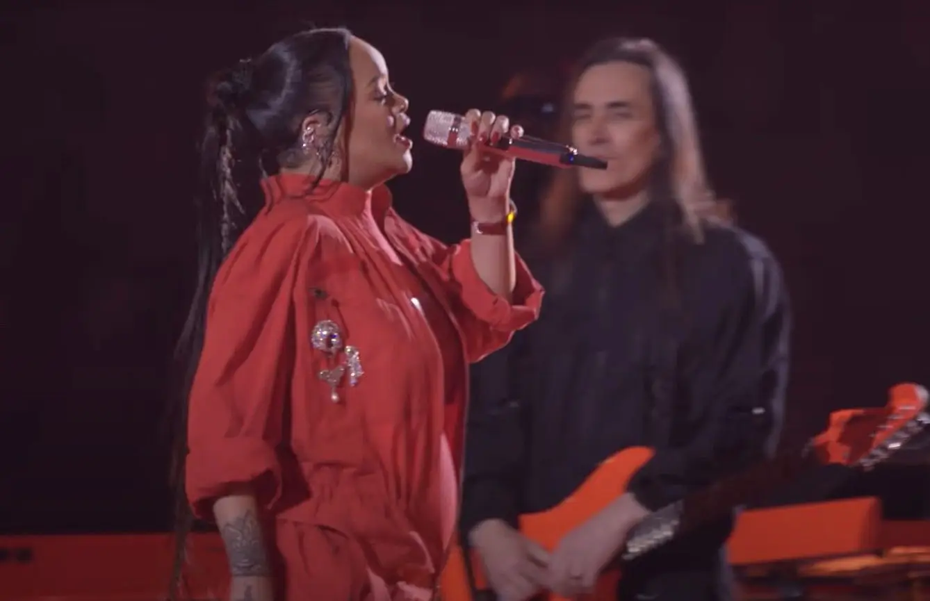 Rihanna e Nuno Bettencourt na Super Bowl
