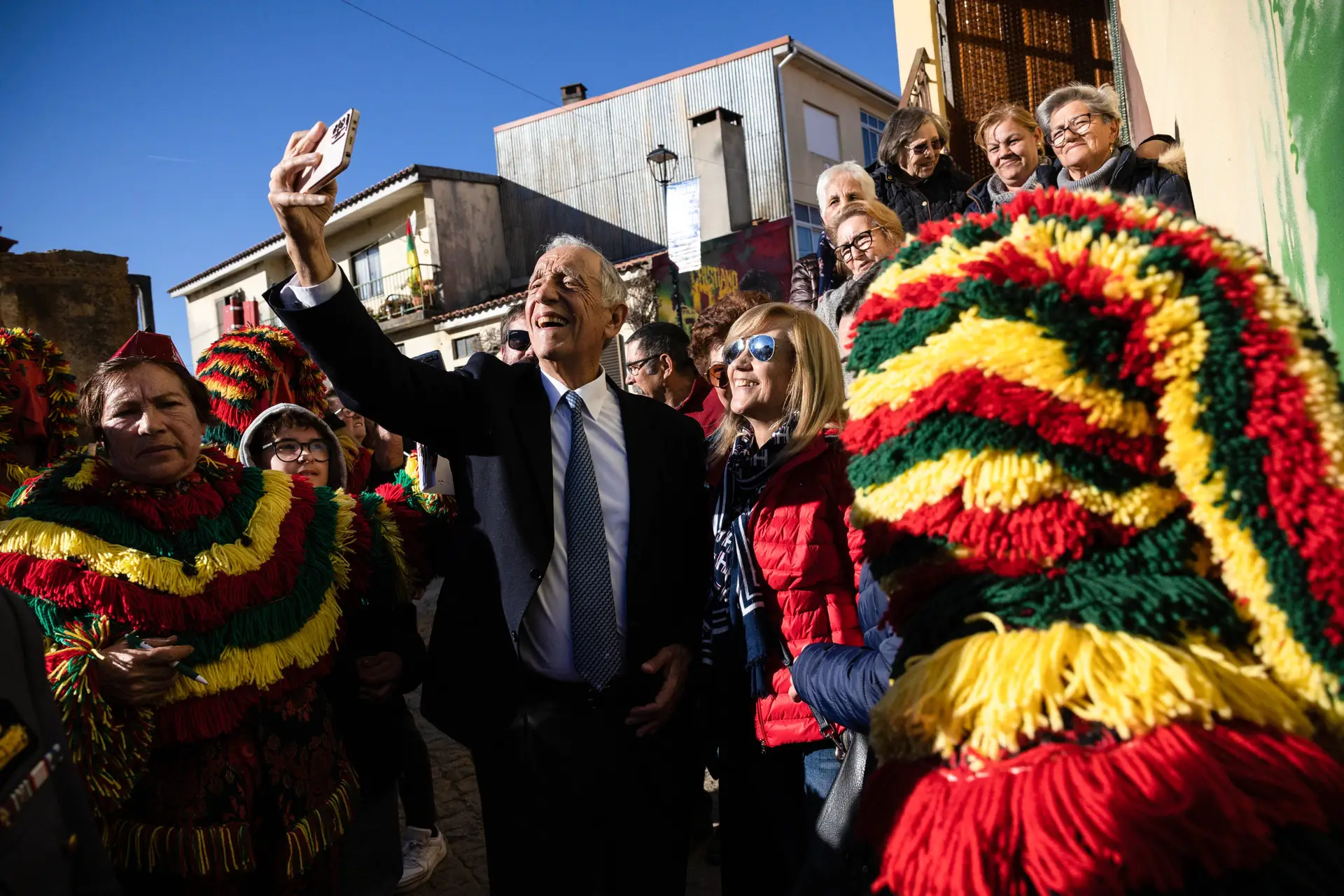 Marcelo diz que Costa abriu “janelinha” na negociação com professores. Pacote de habitação é "como os melões"
