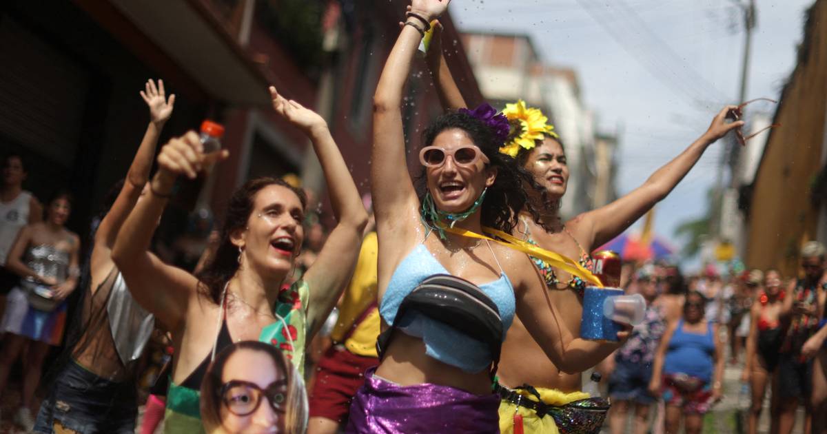 Sátira política marca o Carnaval do Rio de Janeiro